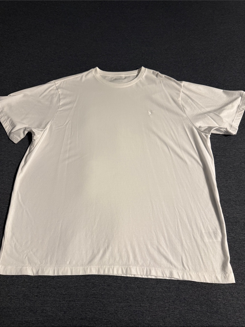 American Eagle Outfitters White Crewneck Short Sleeve Tee